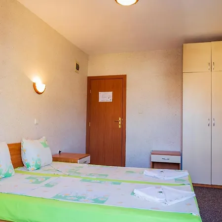 Hotel Briz Kiten (Burgas)